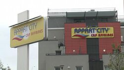 CLEAN : Two hotel rooms paid with Paris attack suspects credit card News Clip