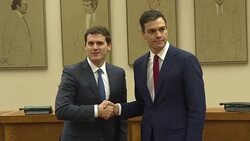 CLEAN : Spains Socialists reach political deal with centrists News Clip