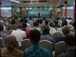 Terri Irwin and Environment Min Garrett presser on saving orangutans, file News Clip