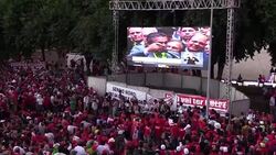 VOICED : Brasilenos siguieron votacion de impeachment como una final News Clip