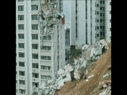 SYND 20-6-72 AFTERMATH OF LANDSLIDE WHICH KILLED DOZENS News Clip