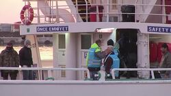 CLEAN : Greece sends first migrants back to Turkey under EU deal 2 News Clip
