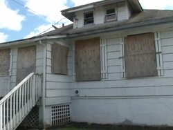 Abandoned home in suburbs Stock Footage