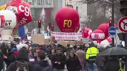 CLEAN : French protesters march over labour reforms News Clip