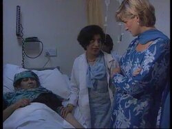 Pakistan - Princess Diana visits charity hospital News Clip