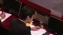 CLEAN : Protesting lawmakers disrupt HK govt announcement of report News Clip