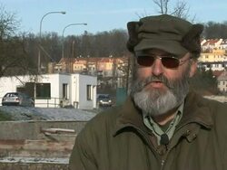 CLEAN: Czechs keep carp extra fresh for Christmas dinner News Clip