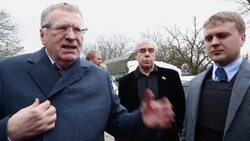 Russian politician arrives in Crimea amid heightened tension in the region News Clip