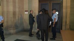 CLEAN : Airbus EADS managers go on trial for insider trading News Clip