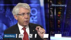 Sun Life CEO Defends Mutual Funds News Clip