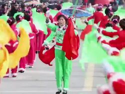 MS Villagers performing yangko dance in traditional festive folk celebration or carnival during chinese spring festival  AUDIO  / xi'an, shaanxi, china Stock Footage