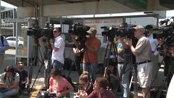 VOICED : Entran en vigor medidas antiinmigratorias de Trump en EEUU News Clip