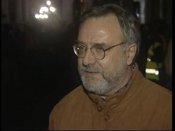 WRAP Public reax, St. Peter's Square, newspaper headlines News Clip