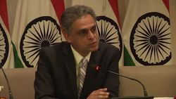 Troops along Line of Control, India calls on Pakistan to de-escalate situation News Clip