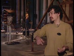 SPAIN: MADRID: US ARTIST PUTS ON MUSICAL SHOW USING ROBOTS Instructional Video