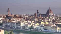 Pan across the historic centre of Florence from Piazzale Michelangelo, Italy. Stock Footage