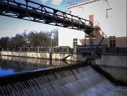 River locks on Yauza river in Moscow Stock Footage