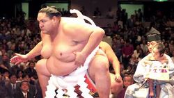 VOICED : Mujeres se unen al sumo en Japon News Clip