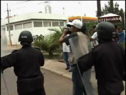 rotests for and against interim govt clash as talks suspended in CRica News Clip