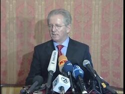 Kosovo talks deadlock as Serbia warns of blockades, Kostunica, Thaci Instructional Video