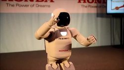 VOICED : Un robot para todo News Clip