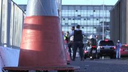 VOICED : Brasilenos tendran su propio muro de Berlin por impeachment News Clip