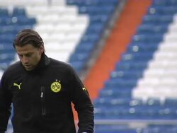 Borussia Dortmund Train for Champions League Stock Footage