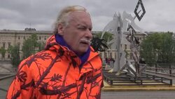 Paris bridge transformed into art installation Instructional Video