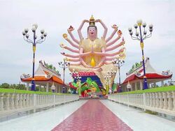 HD Dolly:Buddha Guanyin Stock Footage