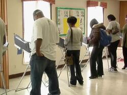 MS, ZO, People casting their votes at electronic voting machines, Toledo, Ohio, USA Stock Footage
