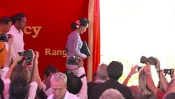 Aung San Suu Kyi walks from press conference News Clip