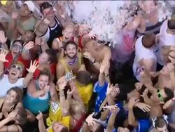 Food Fight! 120 tons of tomatoes hurled during Tom Stock Footage