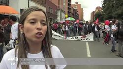 VOICED : Campesinos y docentes de Colombia protestan para exigir mejoras News Clip