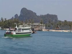 MS, Thailand, Ko Phi Phi, Ferry boat mowing towards beach Stock Footage