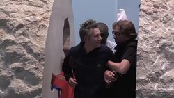 VOICED : Artista frances pasa ocho dias encerrado en una piedra News Clip