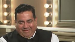 Meet Oscar Zuleta, bartender to the stars at the Golden Globes News Clip