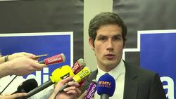 CLEAN : Strike heightens battle over future of French public radio News Clip