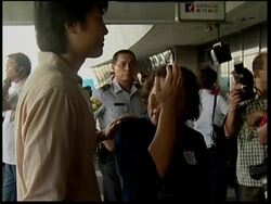 200 Vietnamese boat people flown to US for resettlement News Clip