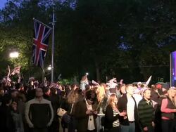 ATMOSPHERE: BBC Concert Diamond Jubilee at Buckingham Palace on June 04, 2012 in London, England (Footage by WireImage Video/Getty Images) Stock Footage