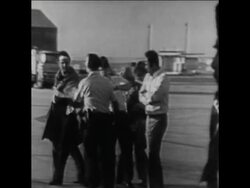 SYND 31 3 77 INJURED SURVIVORS OF TENERIFE PLANE CRASH ARRIVE TO SAN ANTONIO HOSPITAL News Clip