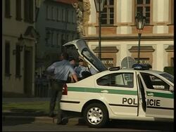 WRAP Greenpeace stage anti-Bush demo; ADDS shots News Clip