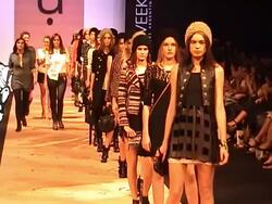 Models on the runway at Buenos Aires Fashion Week on February 24, 2011, in Buenos Aires, Argentina. (Footage by Meche Marmol/LatinContent/Getty Images) Stock Footage