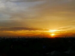 Sun set at Bangkok city timelapse. Stock Footage