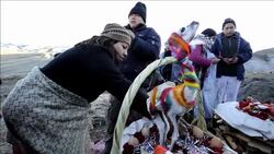 VOICED : Bolivia pide prosperidad a la Pachamama News Clip