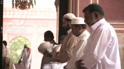 Friday Prayer at Badshahi Mosque, Lahore Stock Footage