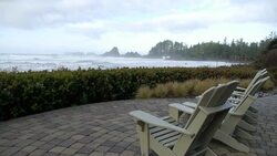 Tourists flock year-round to the resort town of Tofino, British Columbia, to surf, and soak up some of the best views Western Canada has to offer. (Jan. 14) News Clip