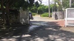 CLEAN : Security forces secure Caracas mayor's house News Clip