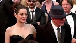 VOICED: Cotillard va por la Palma de Oro News Clip