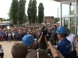 Polish shipyard workers protest EU competition ultimatum News Clip