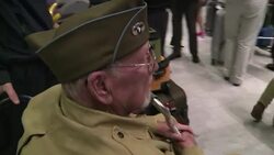 VOICED : Veteranos de EEUU regresan a celebrar el dia D News Clip